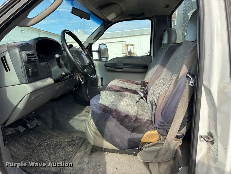 image for item ER0282 2005 Ford F450 Super Duty utility / service truck