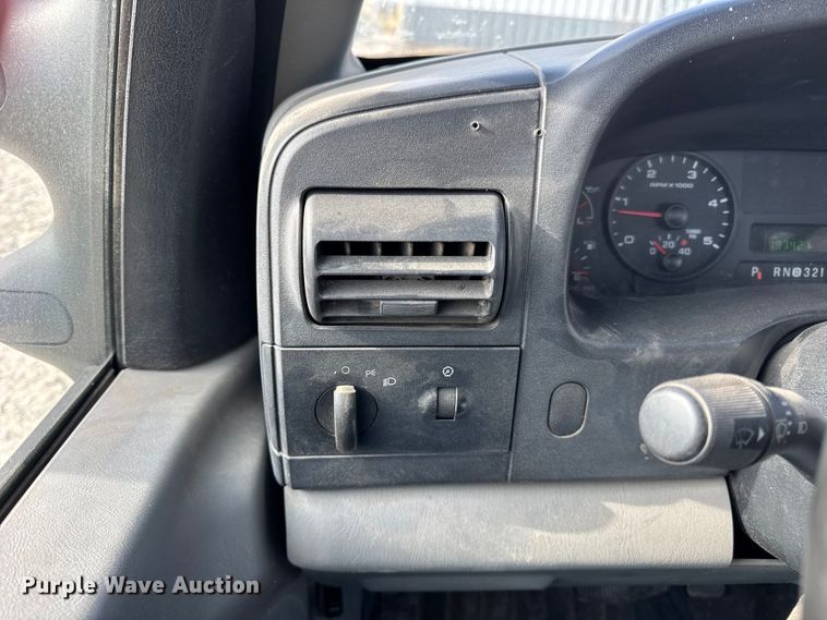 image for item ER0282 2005 Ford F450 Super Duty utility / service truck