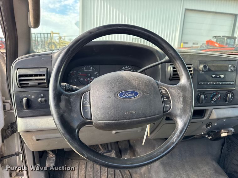 image for item ER0282 2005 Ford F450 Super Duty utility / service truck