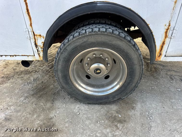 image for item ER0282 2005 Ford F450 Super Duty utility / service truck