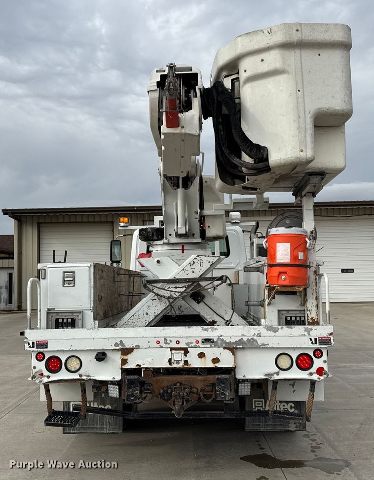 image for item ER0285 2014 International 4400 bucket truck