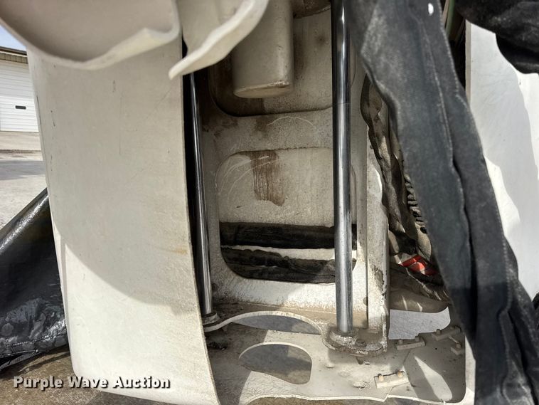 image for item ER0285 2014 International 4400 bucket truck