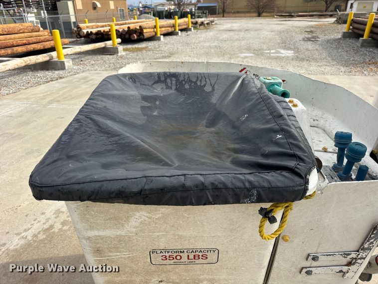 image for item ER0285 2014 International 4400 bucket truck