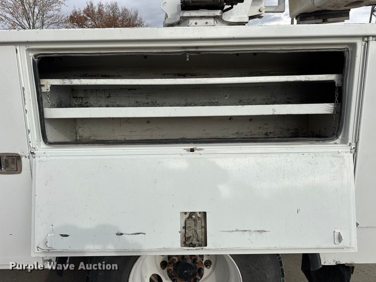 image for item ER0285 2014 International 4400 bucket truck