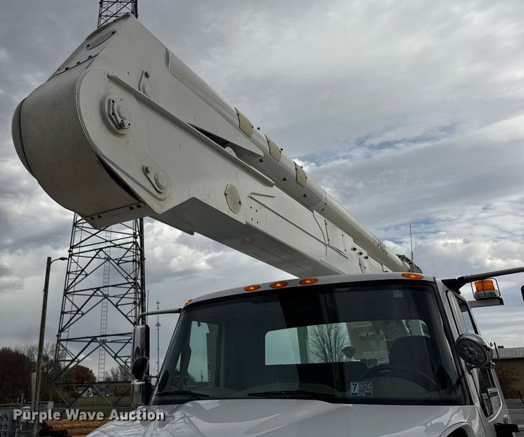 image for item ER0285 2014 International 4400 bucket truck