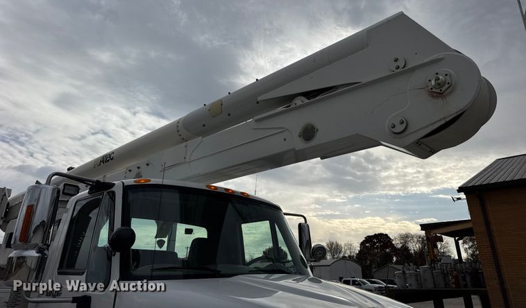 image for item ER0285 2014 International 4400 bucket truck