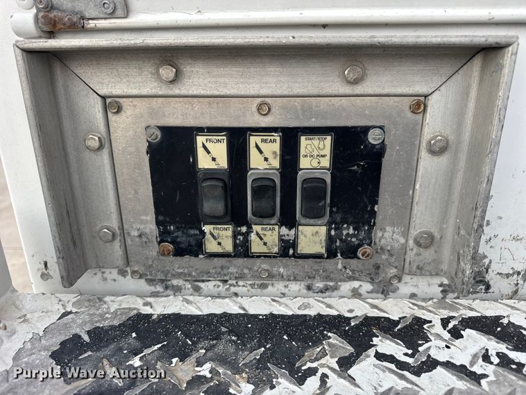 image for item ER0285 2014 International 4400 bucket truck