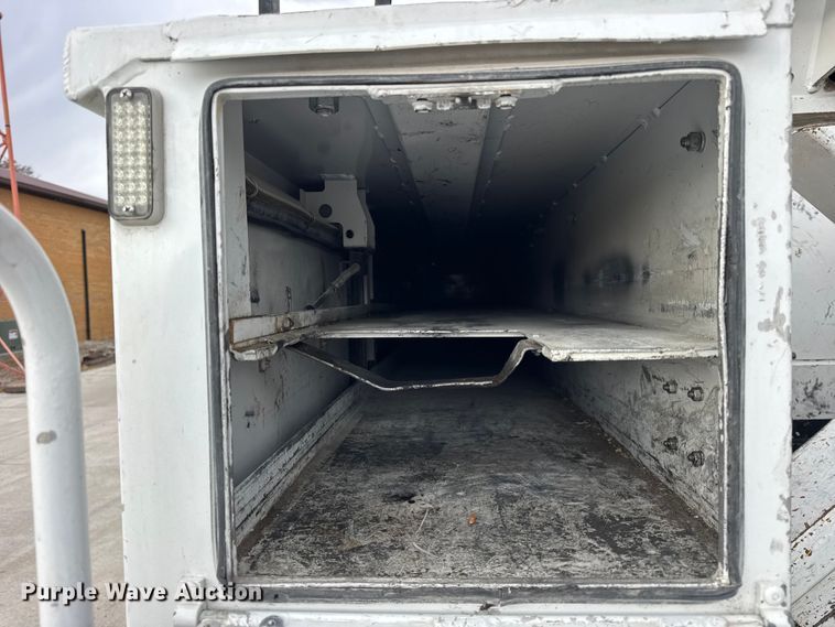 image for item ER0285 2014 International 4400 bucket truck