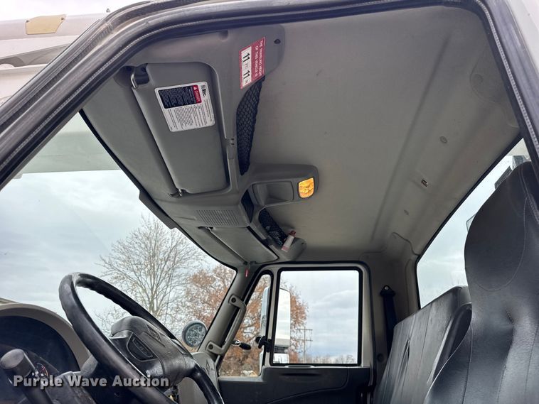 image for item ER0285 2014 International 4400 bucket truck