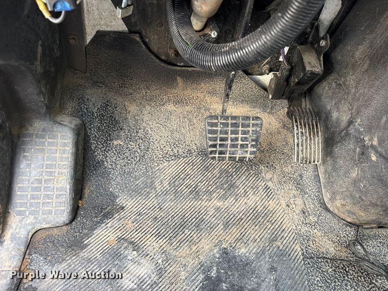 image for item ER0285 2014 International 4400 bucket truck