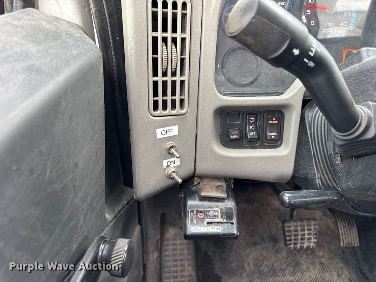 image for item ER0285 2014 International 4400 bucket truck