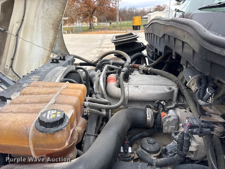 image for item ER0285 2014 International 4400 bucket truck