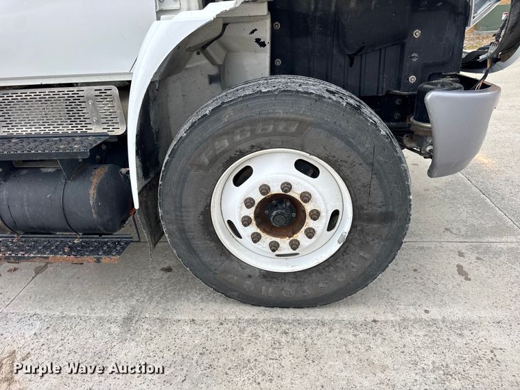 image for item ER0285 2014 International 4400 bucket truck