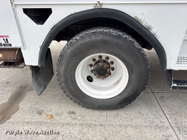 image for item ER0285 2014 International 4400 bucket truck