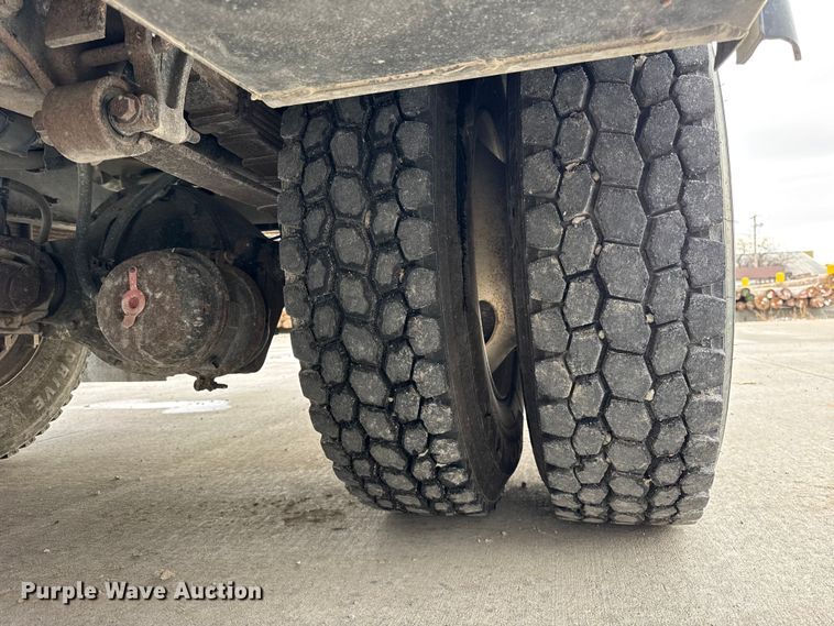 image for item ER0285 2014 International 4400 bucket truck