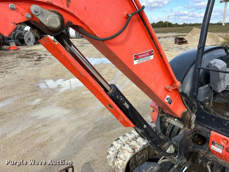 image for item ET6572 2017 Kubota KX040-4 mini excavator
