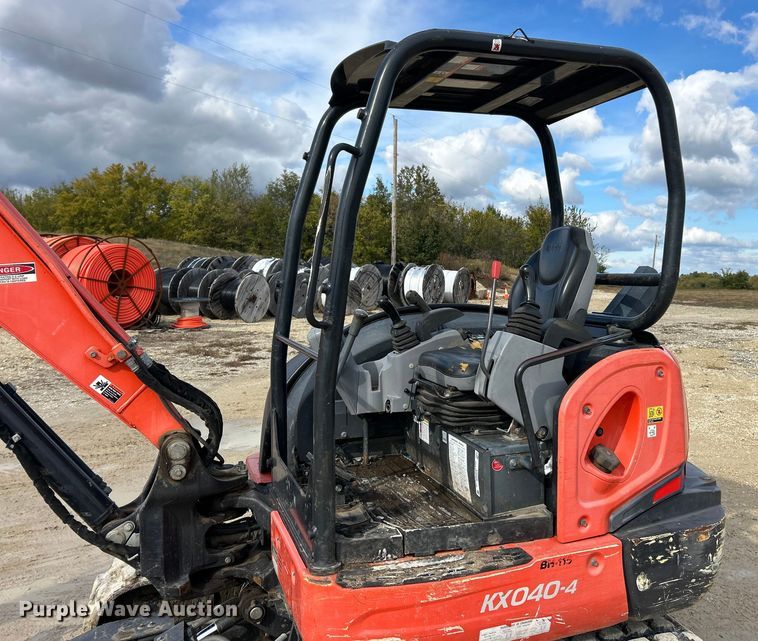image for item ET6572 2017 Kubota KX040-4 mini excavator