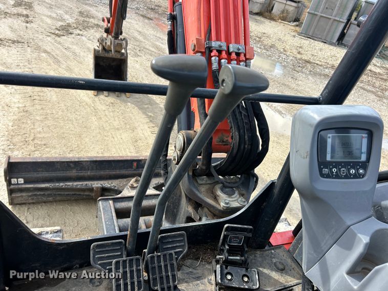 image for item ET6572 2017 Kubota KX040-4 mini excavator