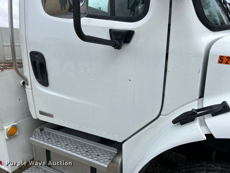 image for item ET6573 2009 Freightliner Business Class M2 utility / service truck