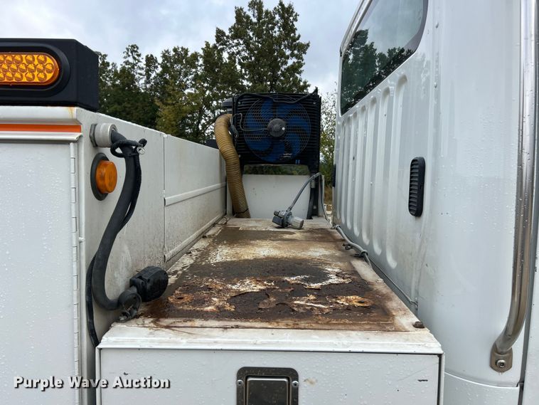 image for item ET6573 2009 Freightliner Business Class M2 utility / service truck