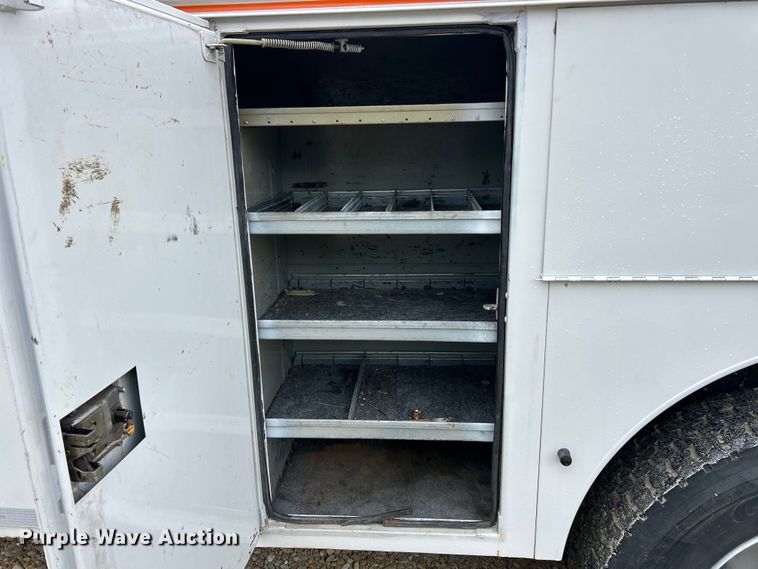 image for item ET6573 2009 Freightliner Business Class M2 utility / service truck