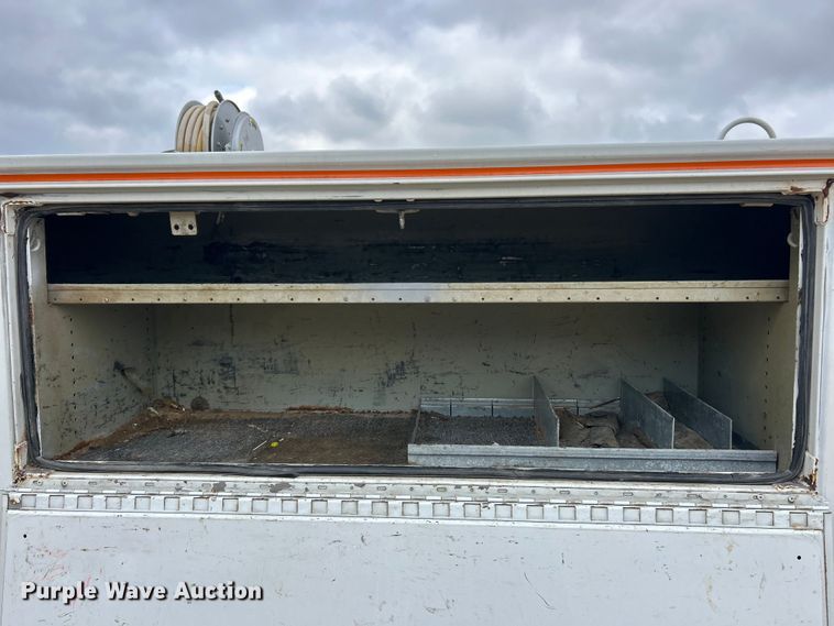 image for item ET6573 2009 Freightliner Business Class M2 utility / service truck