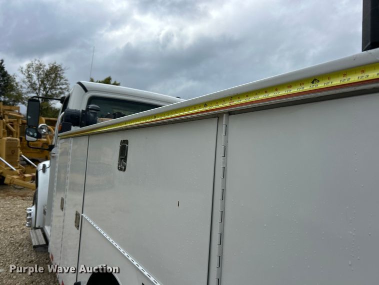 image for item ET6573 2009 Freightliner Business Class M2 utility / service truck