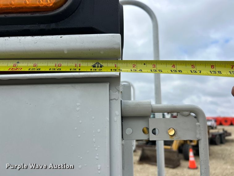 image for item ET6573 2009 Freightliner Business Class M2 utility / service truck