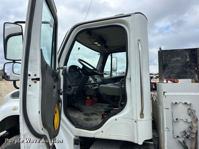 image for item ET6573 2009 Freightliner Business Class M2 utility / service truck