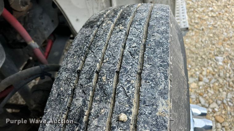 image for item ET6573 2009 Freightliner Business Class M2 utility / service truck