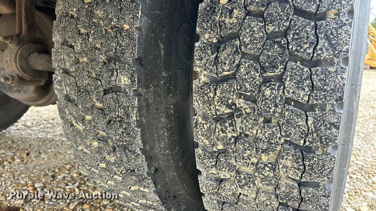 image for item ET6573 2009 Freightliner Business Class M2 utility / service truck