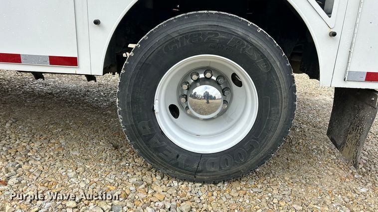 image for item ET6573 2009 Freightliner Business Class M2 utility / service truck