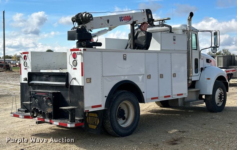 image for item ET6574 2010 Peterbilt 337 utility / service truck