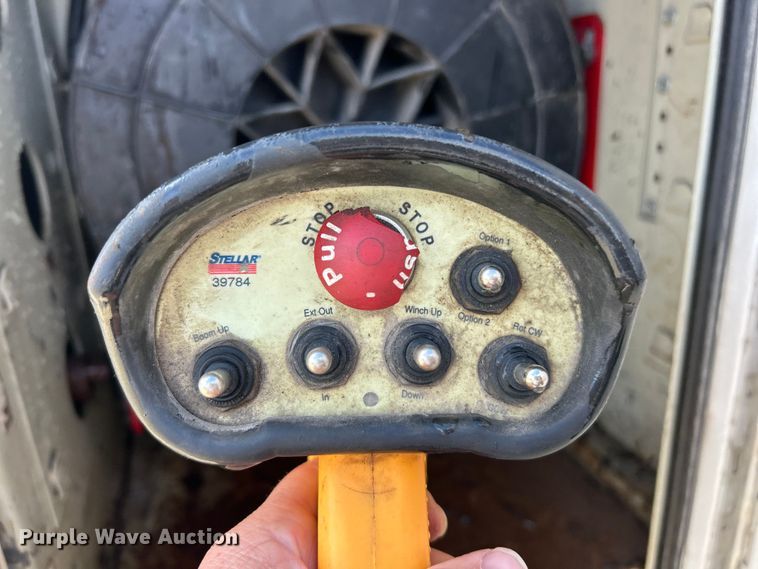 image for item ET6574 2010 Peterbilt 337 utility / service truck