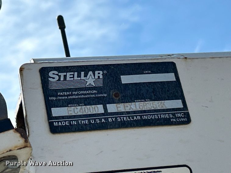 image for item ET6574 2010 Peterbilt 337 utility / service truck