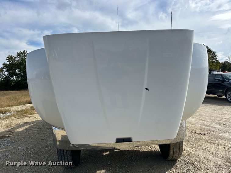 image for item ET6574 2010 Peterbilt 337 utility / service truck