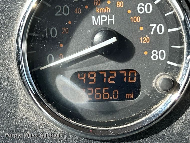 image for item ET6574 2010 Peterbilt 337 utility / service truck