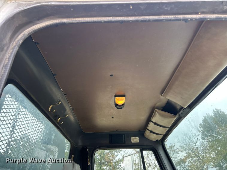 image for item ET6575 1995 International 4900 flatbed truck