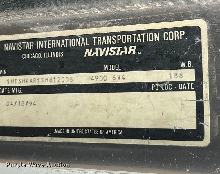 image for item ET6575 1995 International 4900 flatbed truck