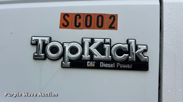 image for item ET6576 1999 Chevrolet C7500 truck cab and chassis