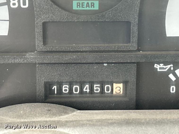 image for item ET6576 1999 Chevrolet C7500 truck cab and chassis