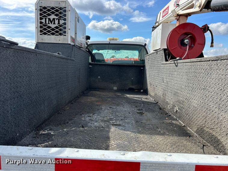 image for item ET6579 2005 Ford F750 Super Duty utility / service truck