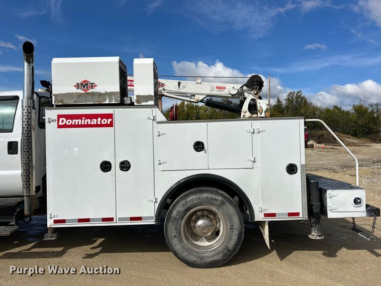 image for item ET6579 2005 Ford F750 Super Duty utility / service truck