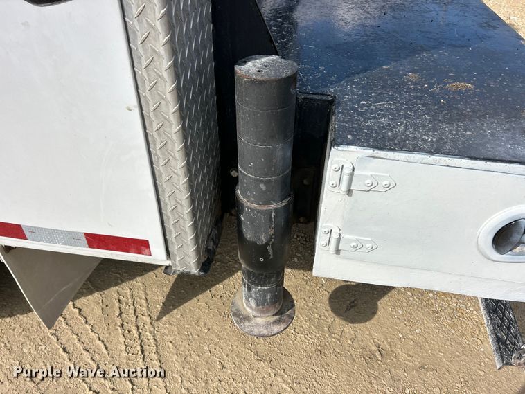 image for item ET6579 2005 Ford F750 Super Duty utility / service truck