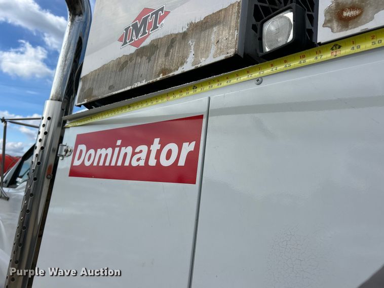 image for item ET6579 2005 Ford F750 Super Duty utility / service truck