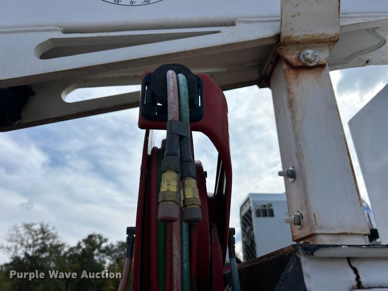 image for item ET6579 2005 Ford F750 Super Duty utility / service truck