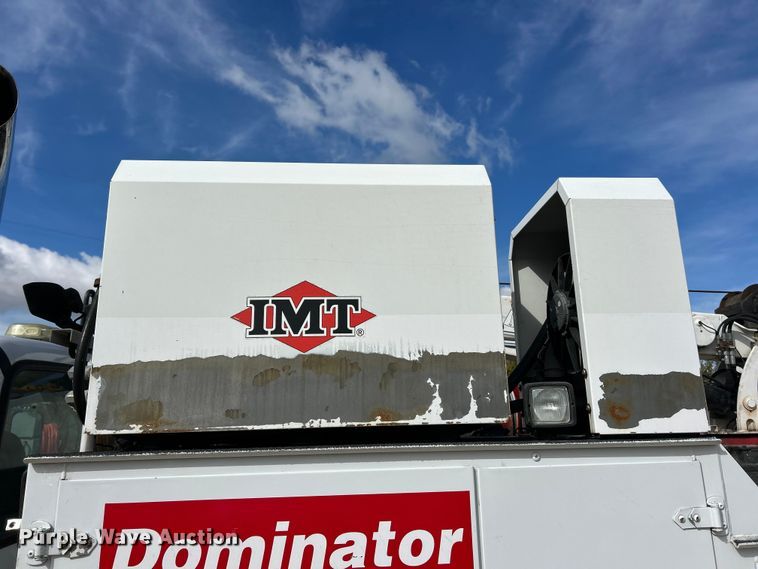 image for item ET6579 2005 Ford F750 Super Duty utility / service truck