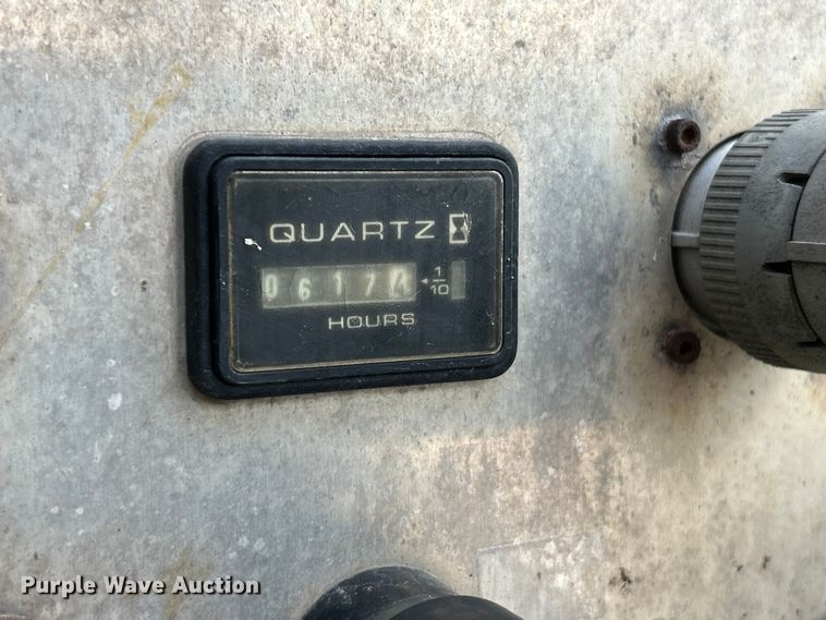 image for item ET6579 2005 Ford F750 Super Duty utility / service truck