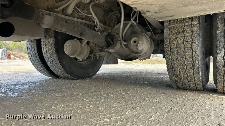 image for item ET6579 2005 Ford F750 Super Duty utility / service truck