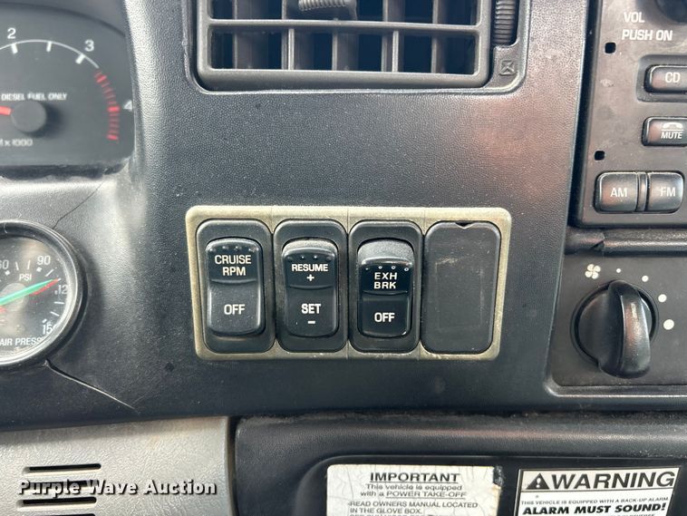 image for item ET6579 2005 Ford F750 Super Duty utility / service truck